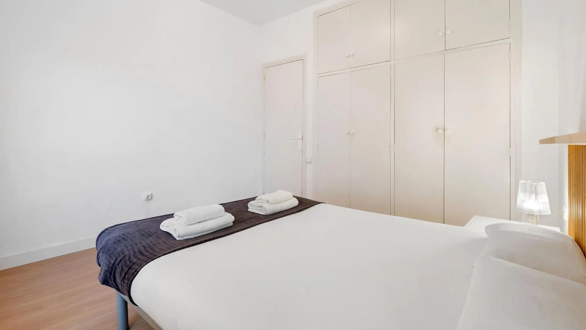 Apartamento Destination Downtown - Ultra Central Barcelona